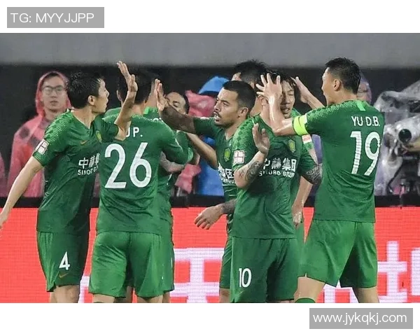 北京国安迎战全北现代力争亚冠小组赛首胜的关键之战